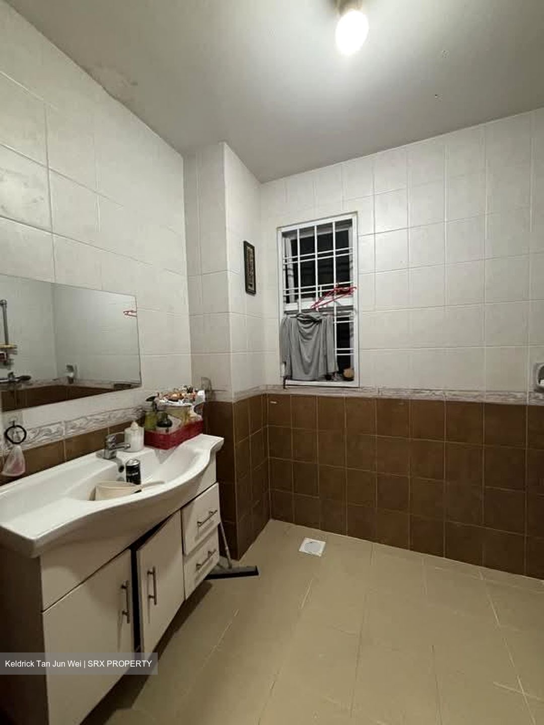 Pinewood Terrace (D25), Terrace #589875641